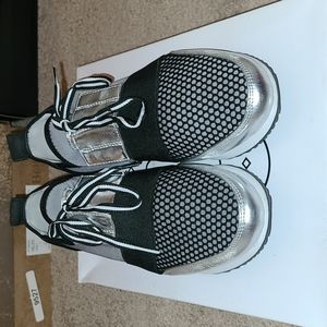 used like new sneakers